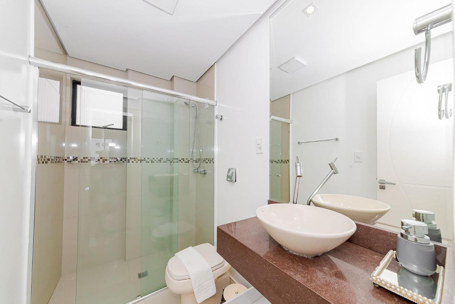 3 Suites Linda Vista Da Orla De Bc A 50M Da Praia - Somente Familiares Balneário Camboriú Exterior foto