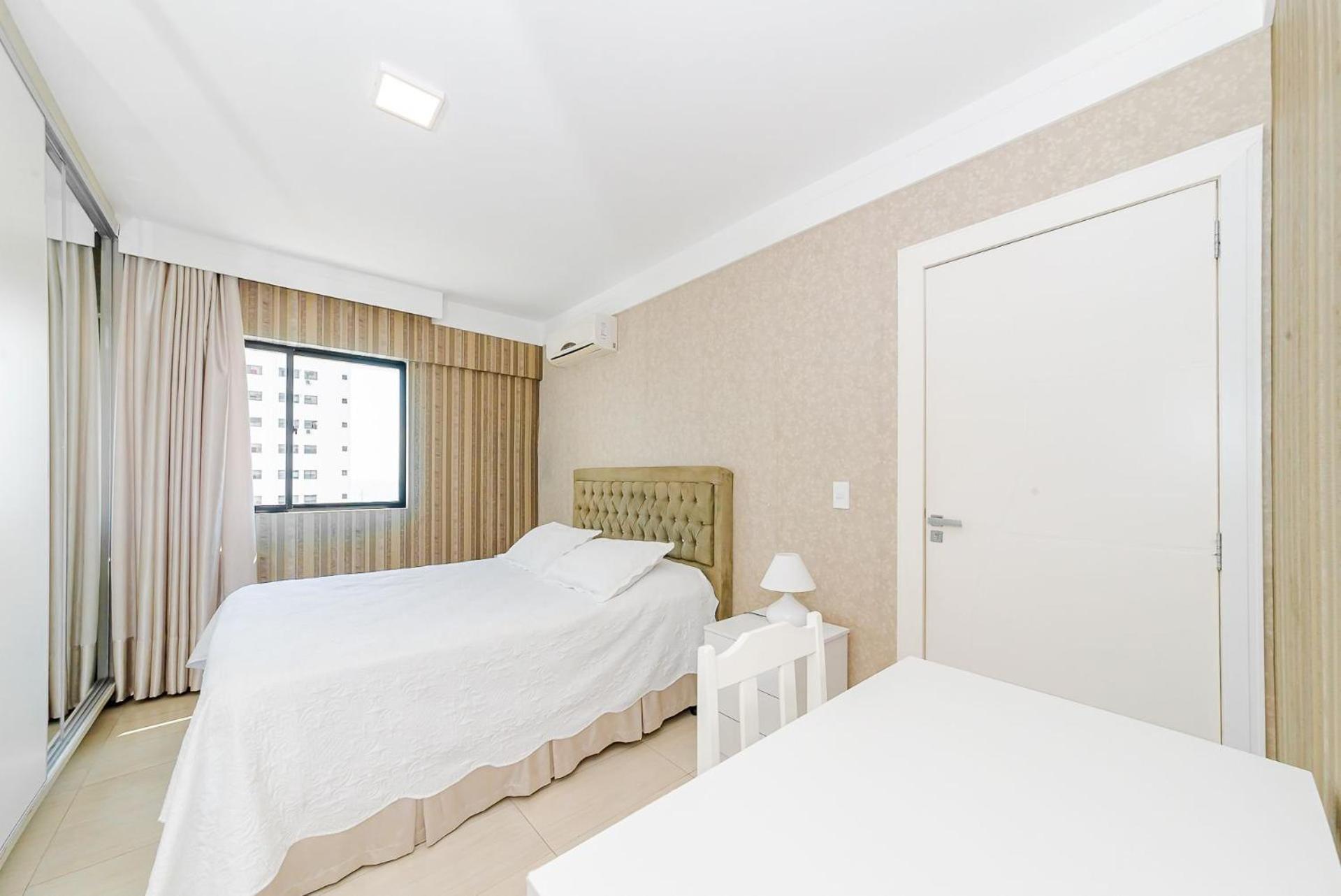 3 Suites Linda Vista Da Orla De Bc A 50M Da Praia - Somente Familiares Balneário Camboriú Exterior foto