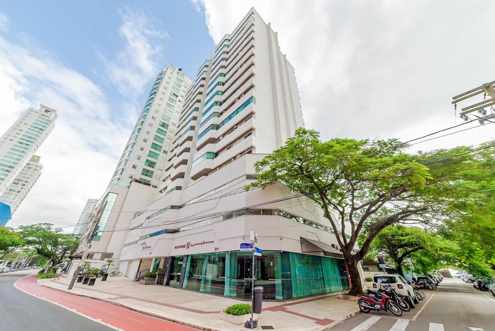 3 Suites Linda Vista Da Orla De Bc A 50M Da Praia - Somente Familiares Balneário Camboriú Exterior foto